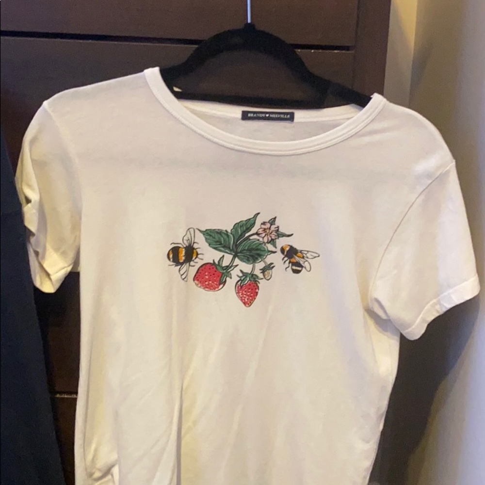 Brandy Melville t shirt